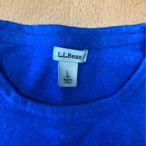 LL Bean Women’s Classic Cashmere Crewneck Sweater, Sz. L regular, Blue - Picture 4 of 6